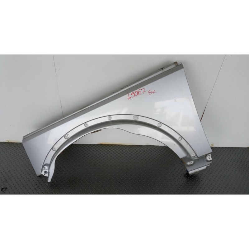 LAND ROVER PARAFANGO ANTERIORE SINISTRO LAND ROVER Discovery  2004>2009 usato