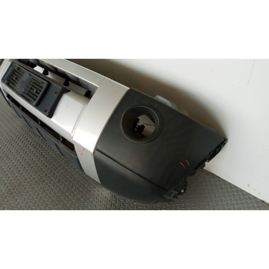 PARAURTI ANTERIORE LAND ROVER Discovery  2004>2009 usato