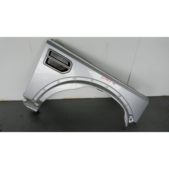 PARAFANGO ANTERIORE DESTRO LAND ROVER Discovery  2004>2009 usato