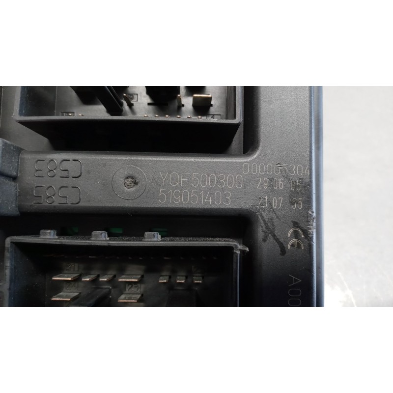 LAND ROVER FUSE BOX LAND ROVER Discovery  2004>2009 used