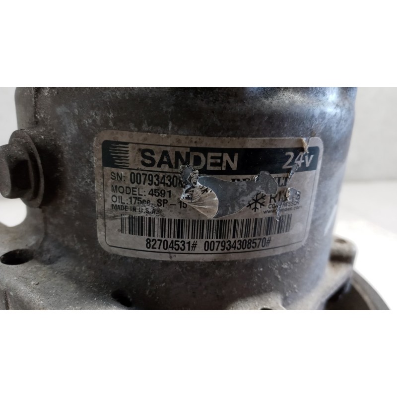 RENAULT truck AIR CONDITIONER COMPRESSOR RENAULT truck T 2014> used