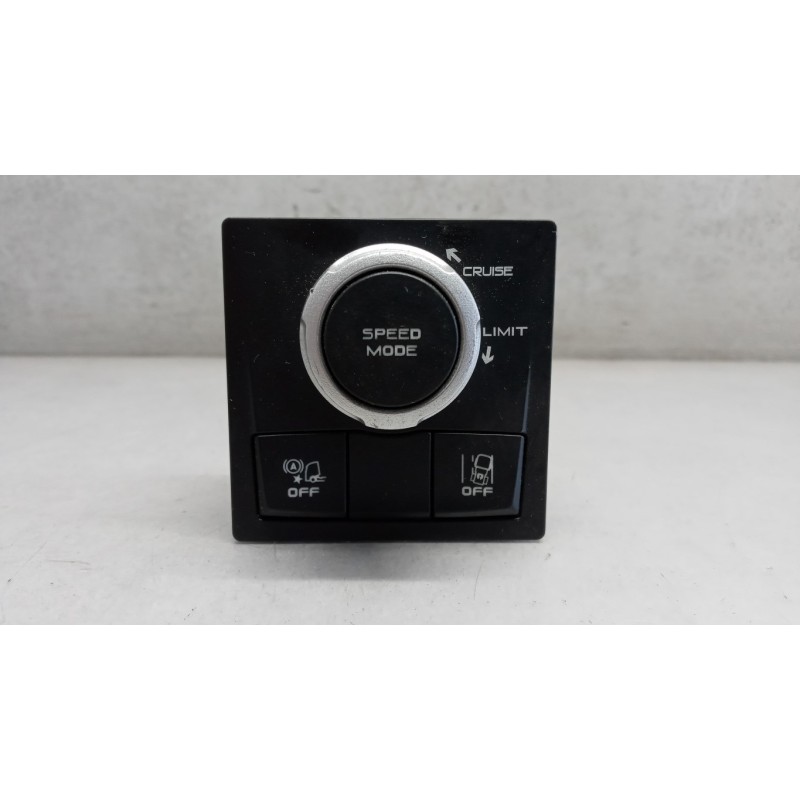 RENAULT truck INTERRUTTORI E PULSANTI ABITACOLO RENAULT truck T 2014> usato