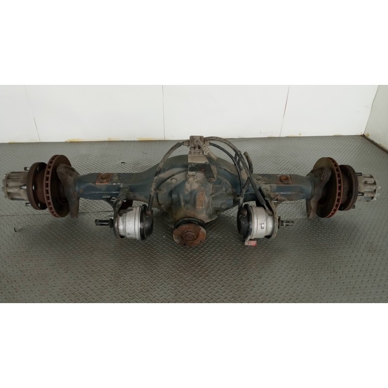 NISSAN truck ASSALE POSTERIORE NISSAN truck Atleon usato