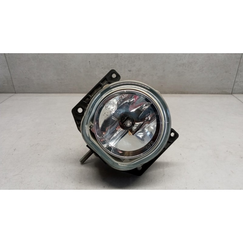 FIAT RIGHT FOG LIGHT LAMP FIAT Qubo 2016> used