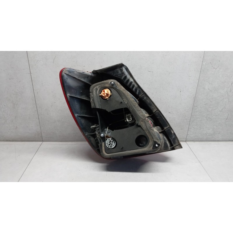 TOYOTA RIGHT REAR LIGHT TOYOTA Corolla Verso 2002>2004 used