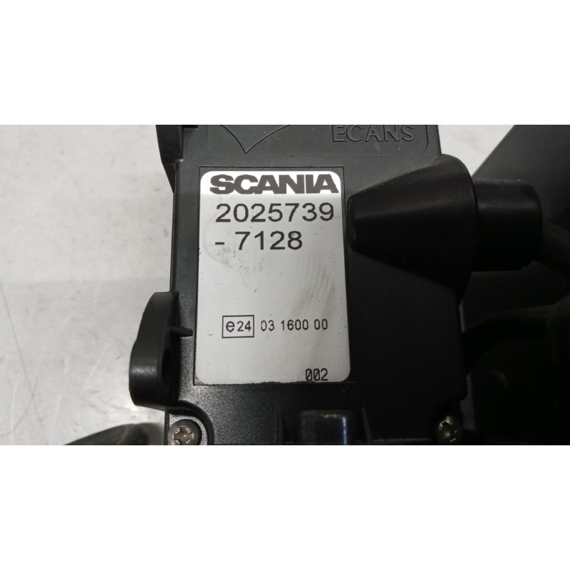 SCANIA STACCABATTERIA SCANIA Serie R 2005> used