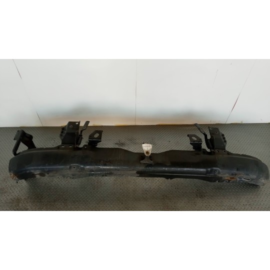 TRAVERSA ANTERIORE PARAURTO SCANIA Serie R 2005> usato