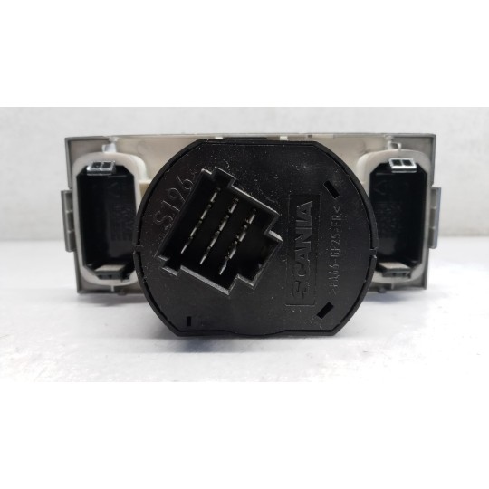 INTERRUTTORI E PULSANTI ABITACOLO SCANIA Serie R 2005> usato