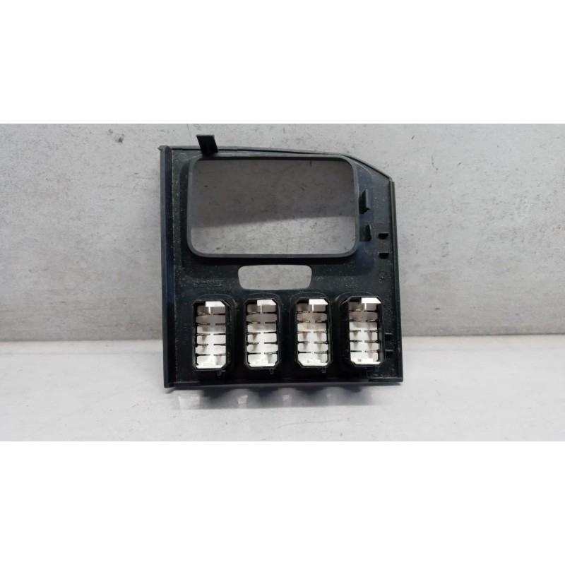 SCANIA INTERRUTTORI E PULSANTI ABITACOLO SCANIA Serie R 2005> usato