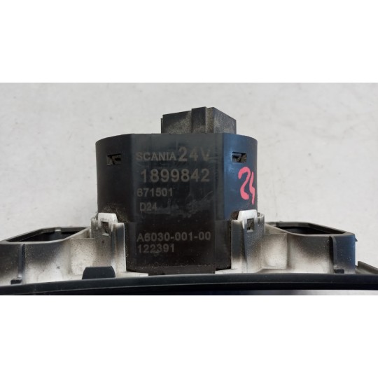 INTERRUTTORI E PULSANTI ABITACOLO SCANIA Serie R 2014> usato