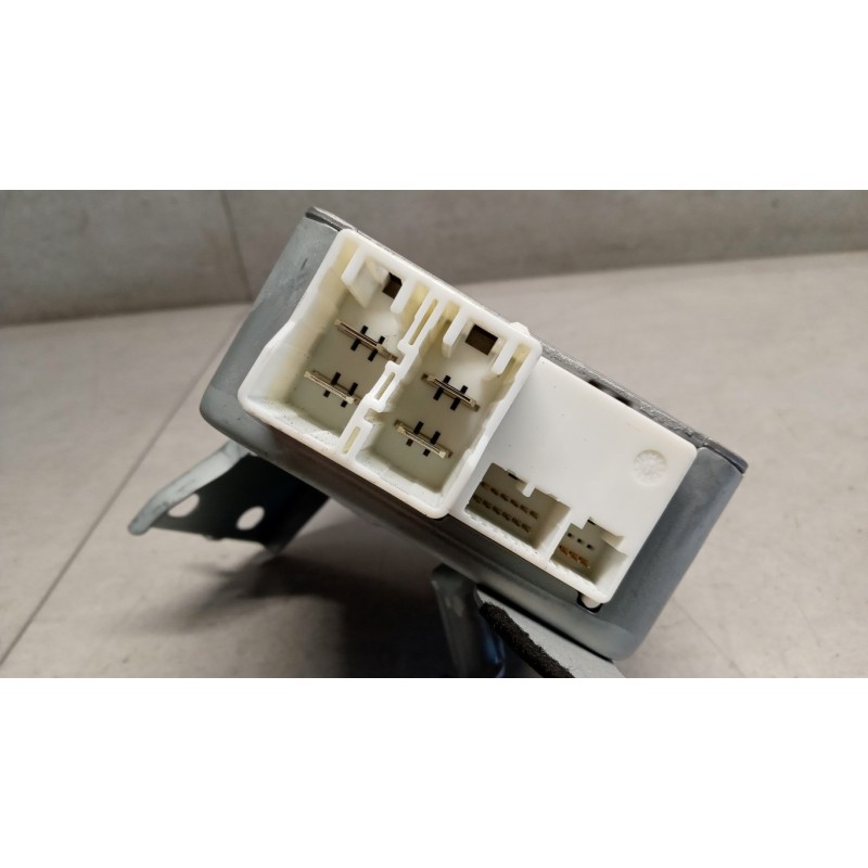 TOYOTA VARIOUS CONTROL UNITS  TOYOTA Prius 2004>2008 used