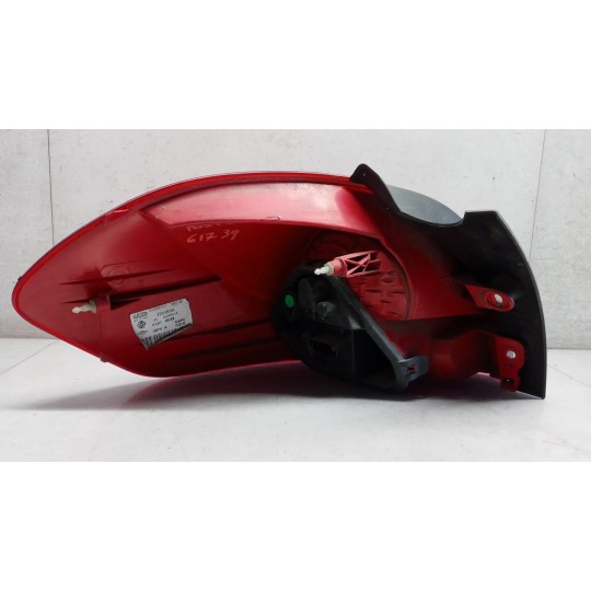 FARO POSTERIORE ESTERNO DESTRO RENAULT Clio 2009>2012 usato