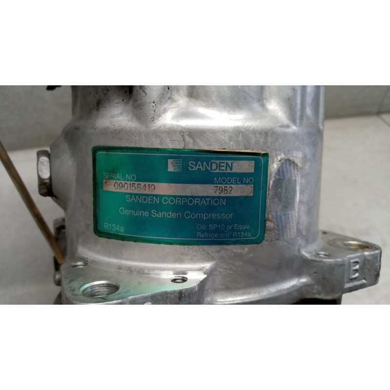 VOLVO truck AIR CONDITIONER COMPRESSOR VOLVO truck FL6 used