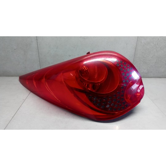 FARO POSTERIORE ESTERNO SINISTRO PEUGEOT 207 2006>2009 usato