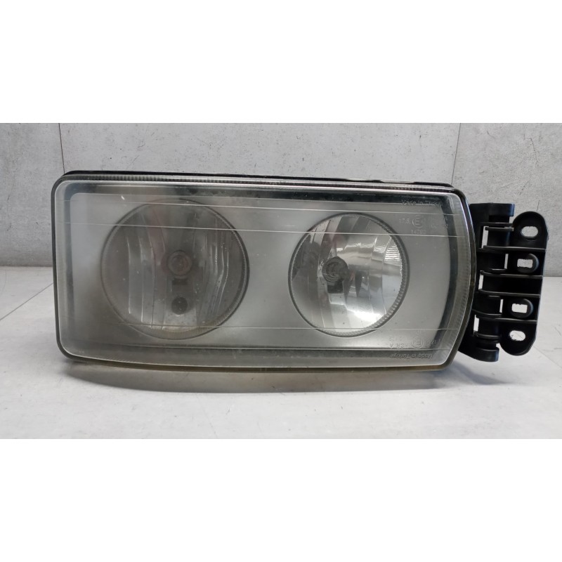 IVECO RIGHT HEADLIGHT IVECO EUROCARGO 2000>2005  used