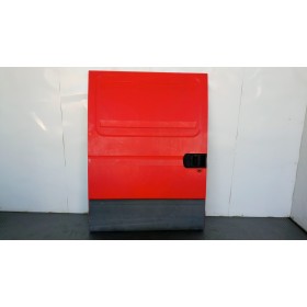 RIGHT SIDE SLIDING DOOR...