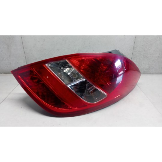 FARO POSTERIORE ESTERNO DESTRO HYUNDAI i20 2008>2012 usato
