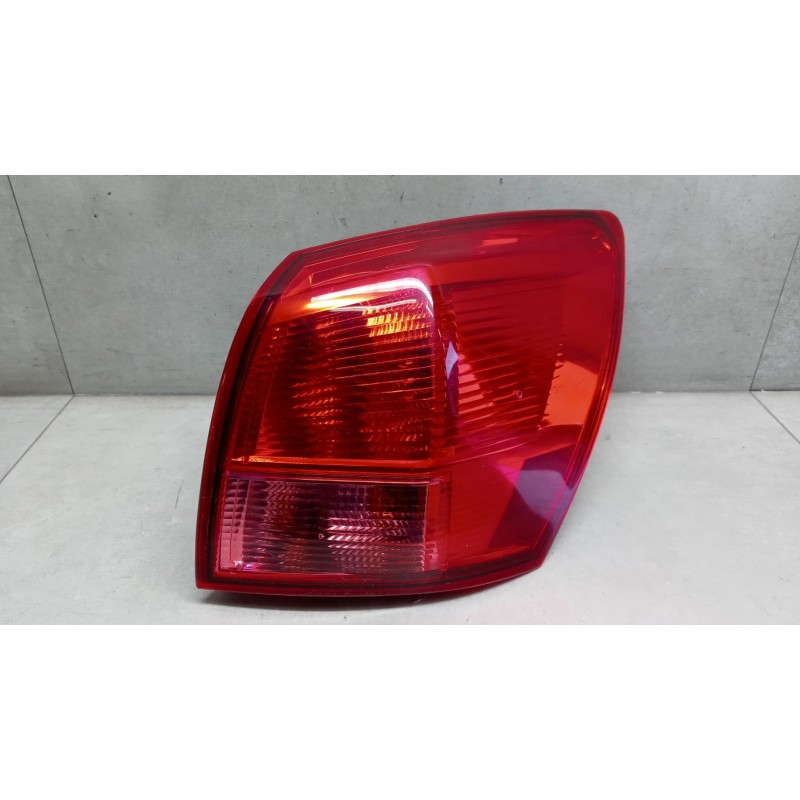 NISSAN FARO POSTERIORE ESTERNO DESTRO NISSAN Qashqai+2 2008>2010 usato