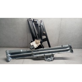 ALZA VETRI ANTERIORI...