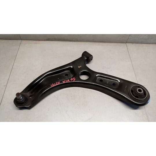 CONTROL ARM FRONT LOWER LEFT  KIA Rio 2017> used