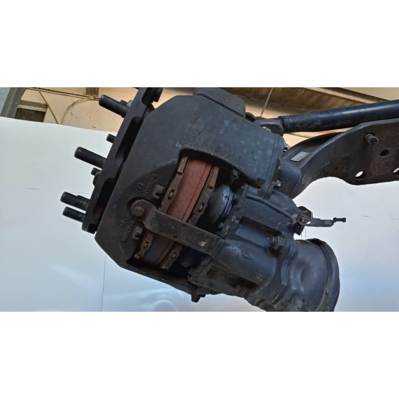 VOLVO truck PINZA ANTERIORE DESTRA VOLVO truck FM12 usato