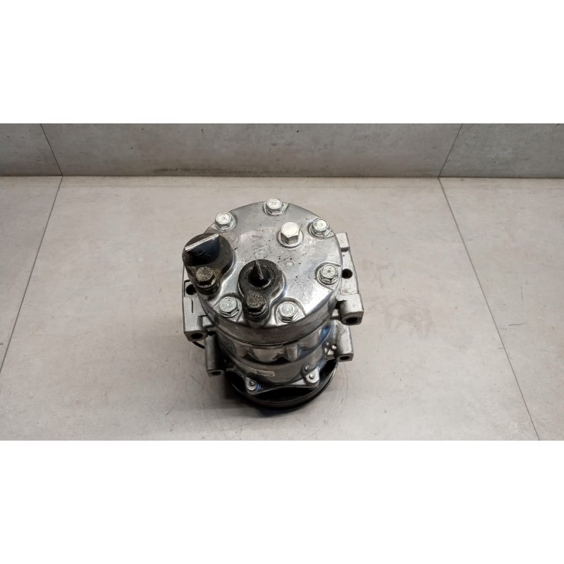 VOLVO truck COMPRESSORE ARIA CONDIZIONATA VOLVO truck FM12 usato
