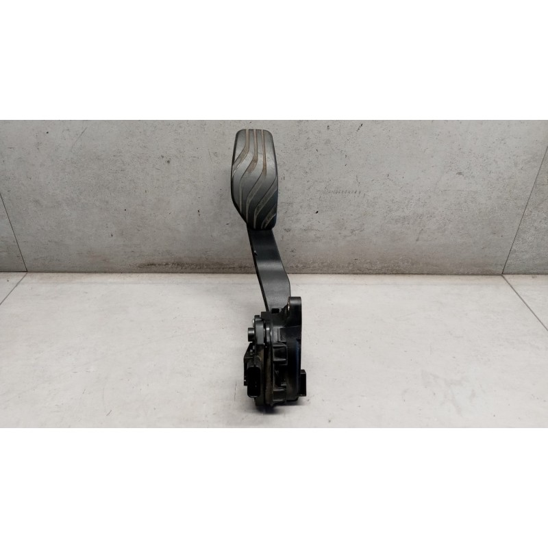 NISSAN ELETRONIC THROTTLE PEDAL  NISSAN Qashqai 2014>2017 used