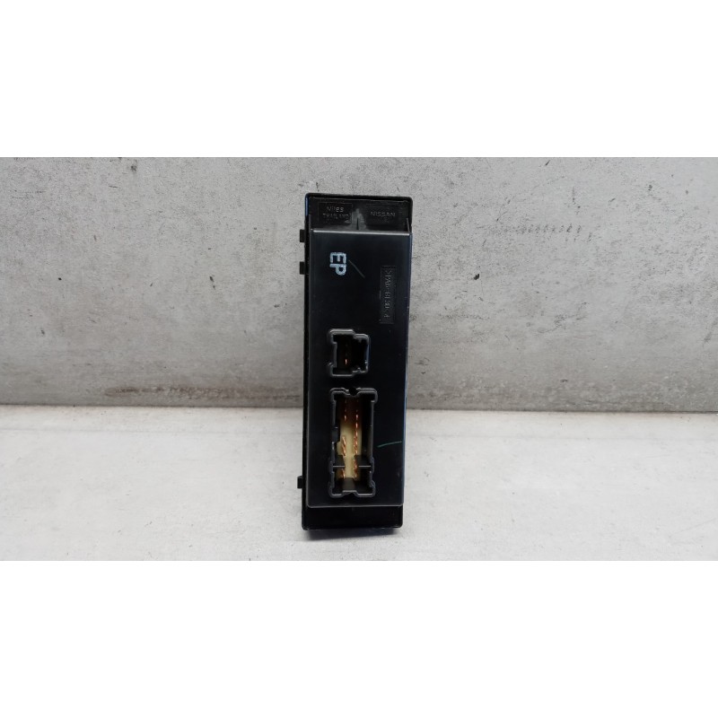 NISSAN INTERRUTTORI E PULSANTI ALZAVETRI NISSAN Qashqai 2014>2017 usato