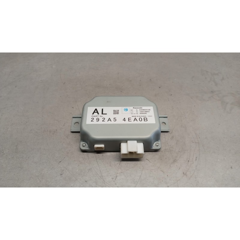 NISSAN CENTRALINE VARIE D NISSAN Qashqai 2014>2017 usato