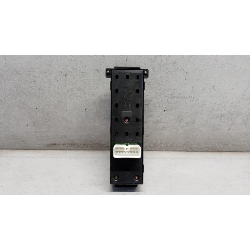 HYUNDAI INTERRUTTORI E PULSANTI ALZAVETRI HYUNDAI Santa Fe 2006>2009 usato