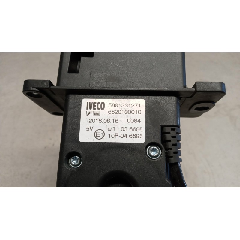 IVECO ELETRONIC THROTTLE PEDAL  IVECO Stralis 2013> used