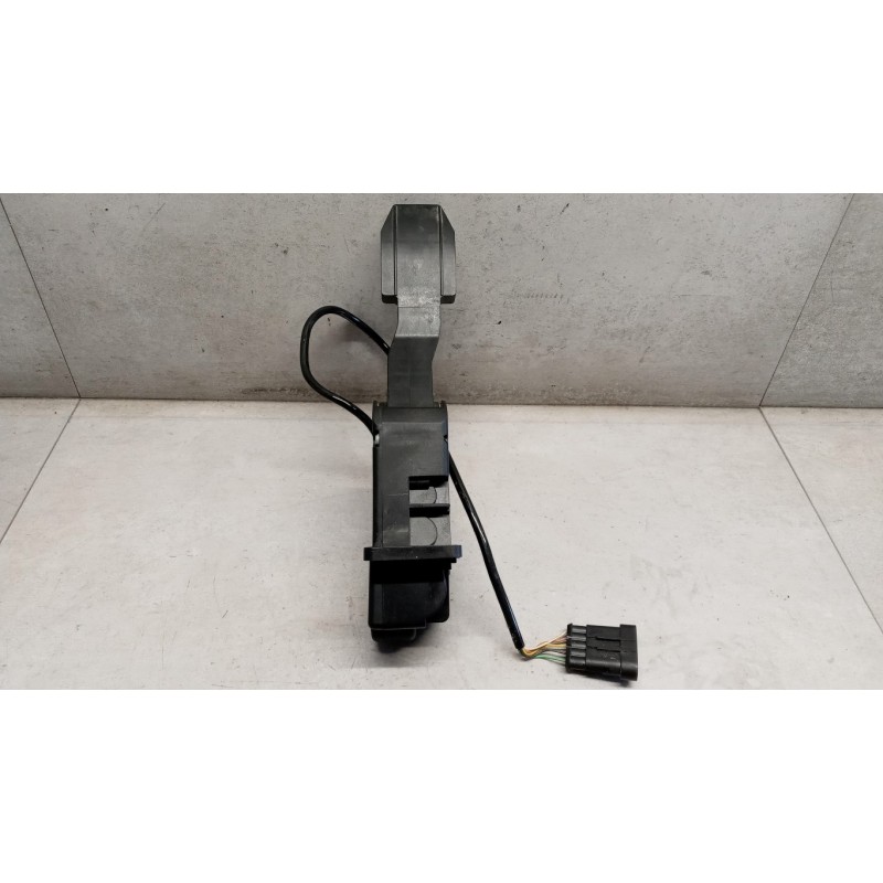 IVECO ELETRONIC THROTTLE PEDAL  IVECO Stralis 2013> used