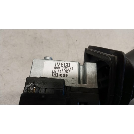 INTERRUTTORI E PULSANTI DEVIO IVECO Stralis 2013> usato