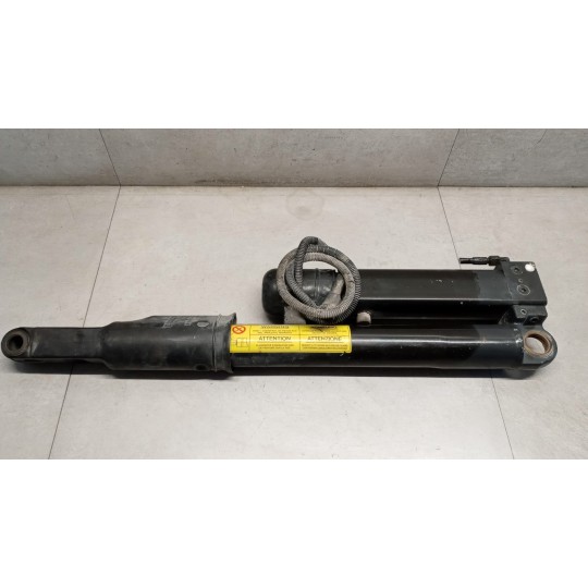 CAB LIFT PISTON  IVECO Stralis 2013> used