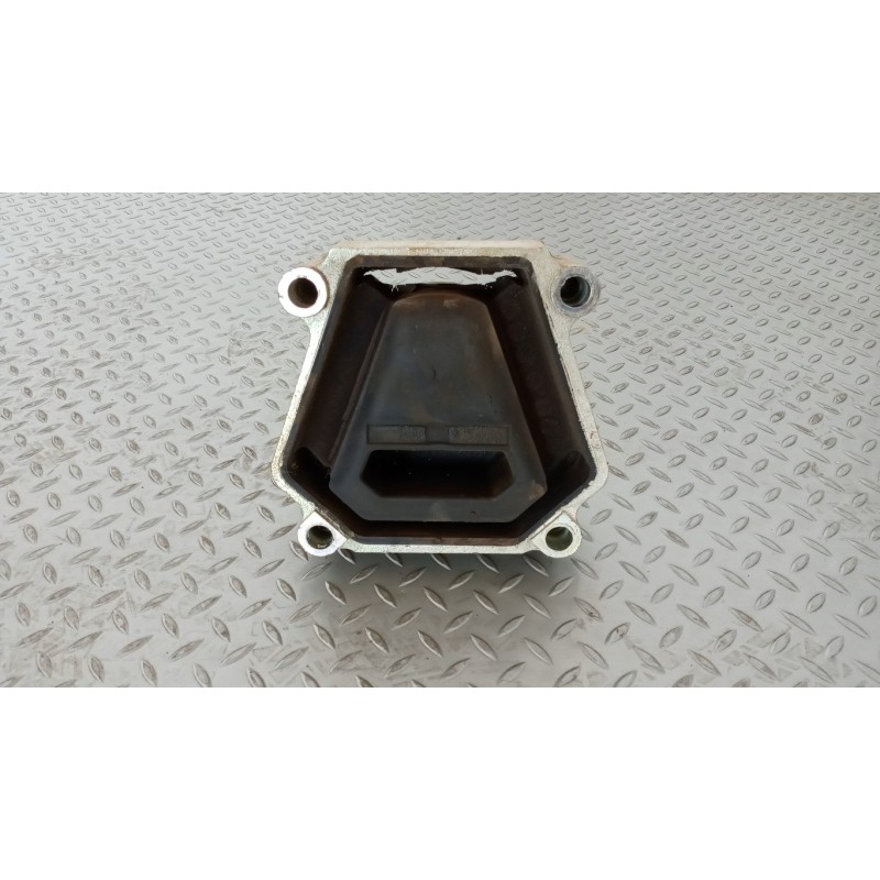 IVECO SUPPORTO MOTORE IVECO Stralis 2013> usato