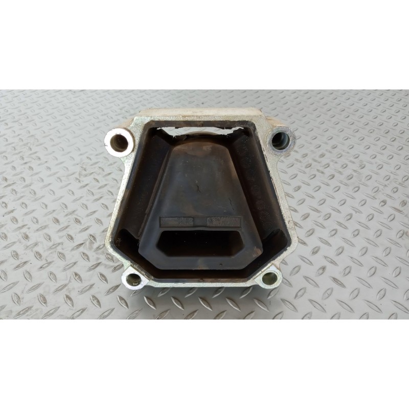 IVECO SUPPORTO MOTORE IVECO Stralis 2013> usato