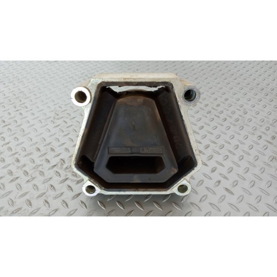 SUPPORTO MOTORE IVECO Stralis 2013> usato