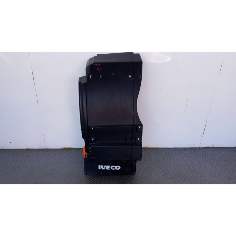 IVECO FRONT LEFT REAR PART MUDGUARD IVECO Stralis 2013> used