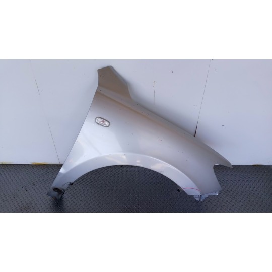 PARAFANGO ANTERIORE DESTRO HYUNDAI Santa Fe 2006>2009 usato