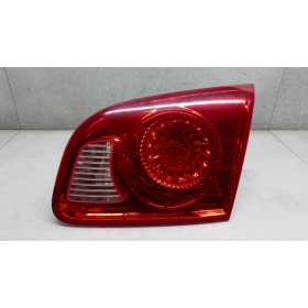 RIGHT REAR LIGHT ON BACK...