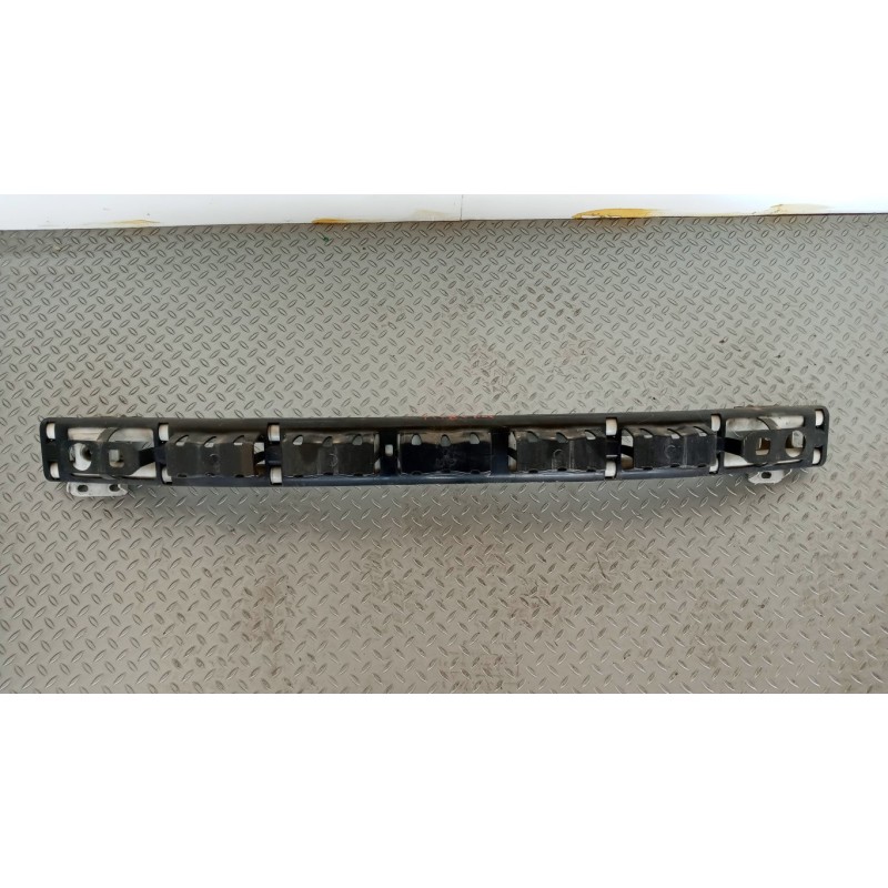 SUZUKI TRAVERSA ANTERIORE PARAURTO SUZUKI Swift 2005>2009 usato