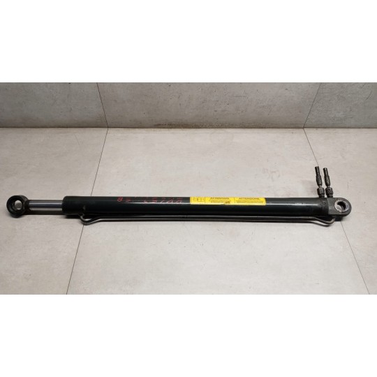 PISTONE ALZA CABINA IVECO EUROCARGO 1994>2000 usato