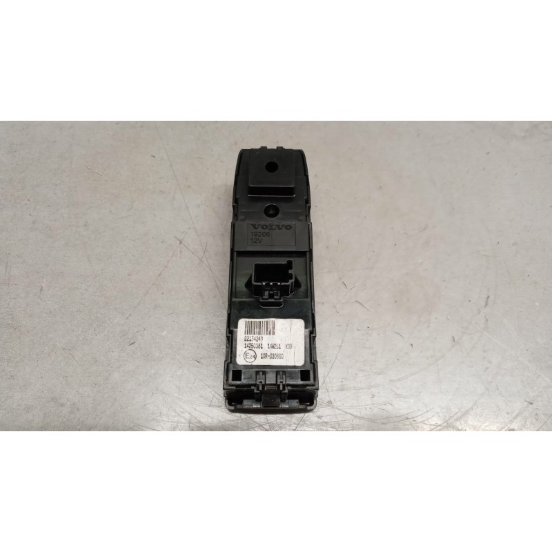 VOLVO truck INTERRUTTORI E PULSANTI ALZAVETRI VOLVO truck FH euro 6 usato