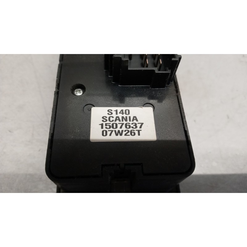 SCANIA INTERRUTTORI E PULSANTI ABITACOLO SCANIA Serie R 2005> usato