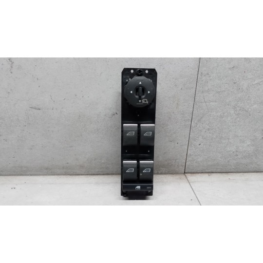 INTERRUTTORI E PULSANTI ALZAVETRI FORD B-Max 2012> usato