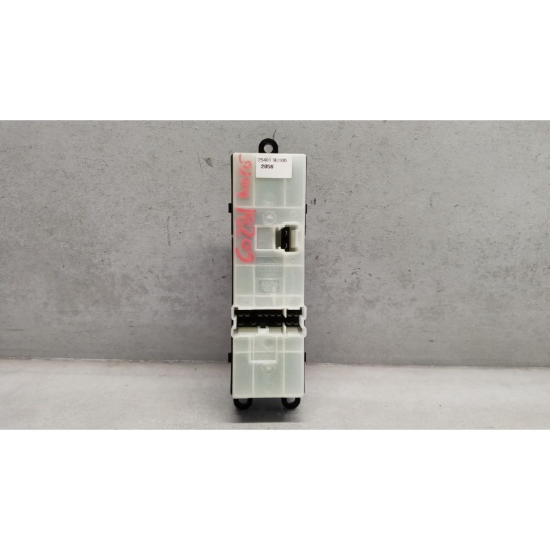 NISSAN INTERRUTTORI E PULSANTI ALZAVETRI NISSAN Note 2006>2008 usato