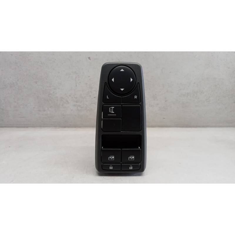 MAN INTERRUTTORI E PULSANTI ALZAVETRI MAN TGX euro 6 usato