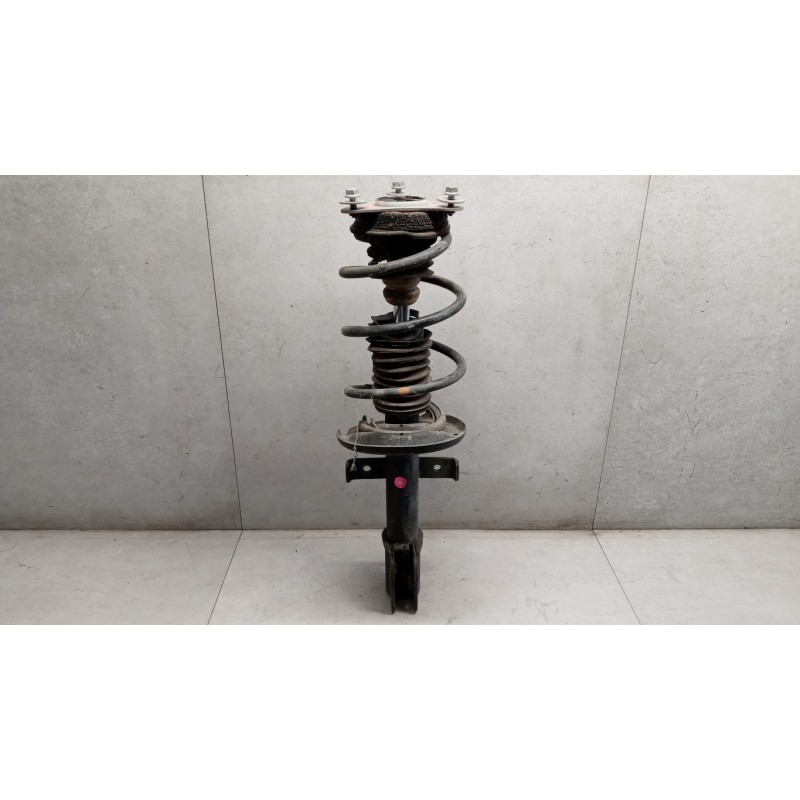 RENAULT RIGHT FRONT SHOCK ASSORBER RENAULT Clio 2012>2016 used