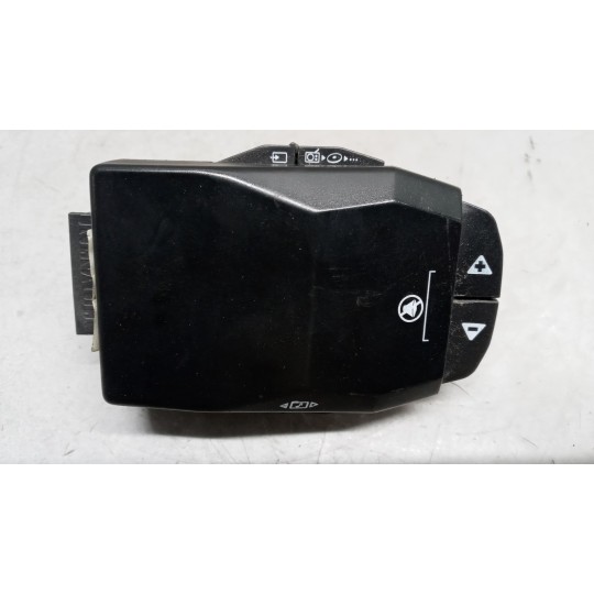 INTERRUTTORI E PULSANTI DEVIO RENAULT truck T 2014> usato