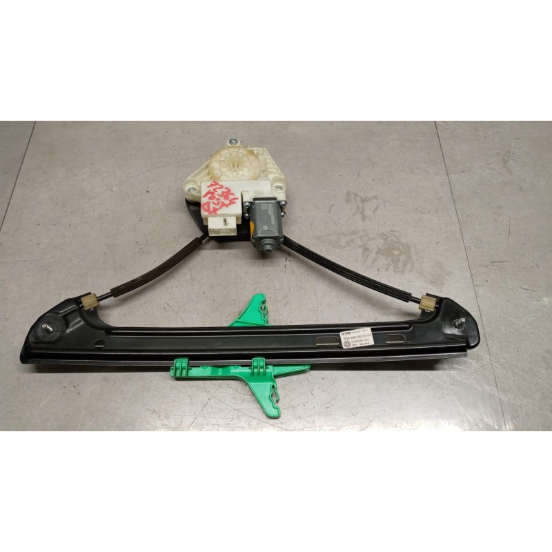 VOLKSWAGEN ALZA VETRI POSTERIORI DESTRO VOLKSWAGEN Golf 7 2012>2016 usato